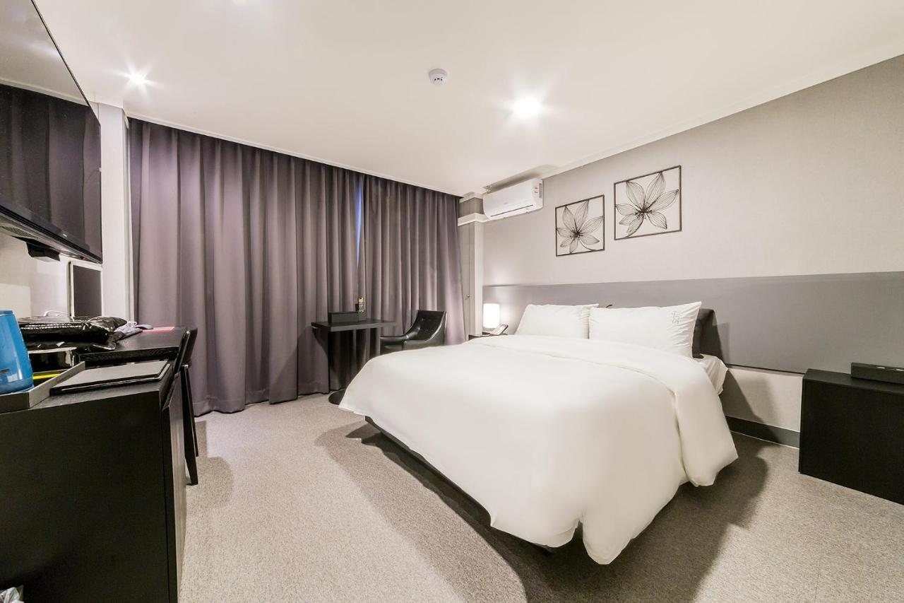 Pyeongtaek Stay Tourist Hotel Exteriér fotografie